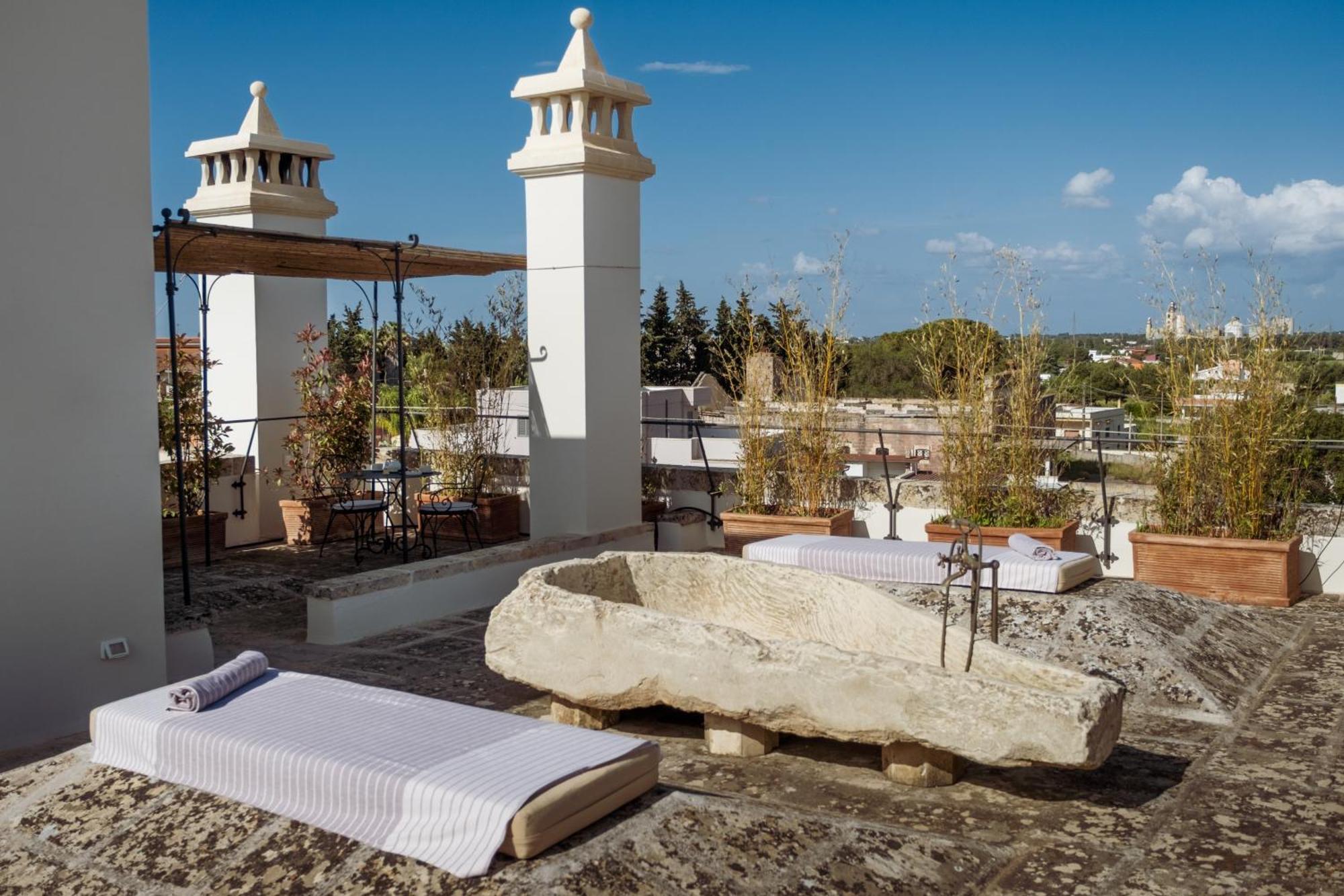 Nohasi Palace Lifestyle & Hotel Noha