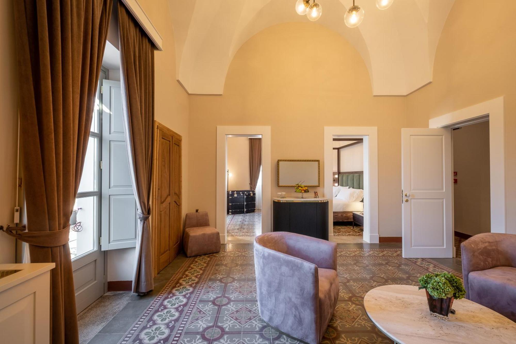 Nohasi Palace Lifestyle & 5*